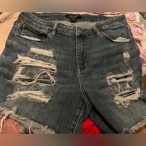 Judy Blue Jean shorts like new condition 2XL